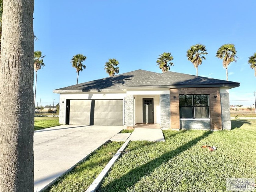NEW CONSTRUCTION HOME, Open Floor plan, 2 Bedrooms , 2 Baths - Beach Home for sale in Brownsville, Texas on Beachhouse.com