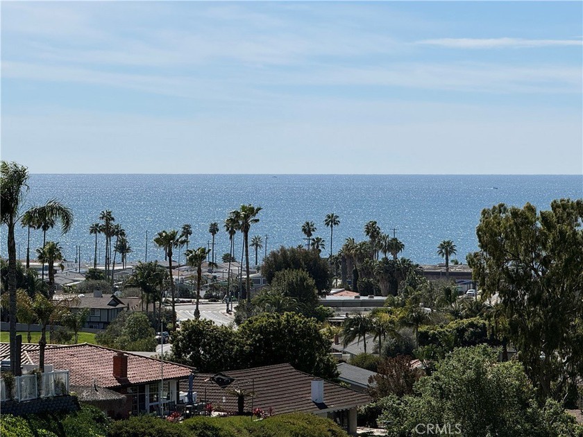 Unbelievable opportunity to live your coastal dream! This - Beach Home for sale in San Clemente, California on Beachhouse.com