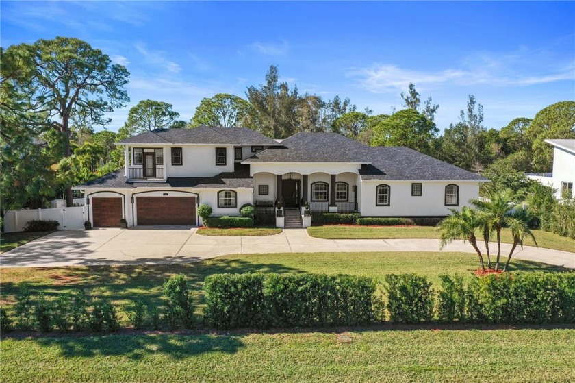 WELCOME HOME to this stately Florida chic estate in exclusive - Beach Home for sale in St. Petersburg, Florida on Beachhouse.com