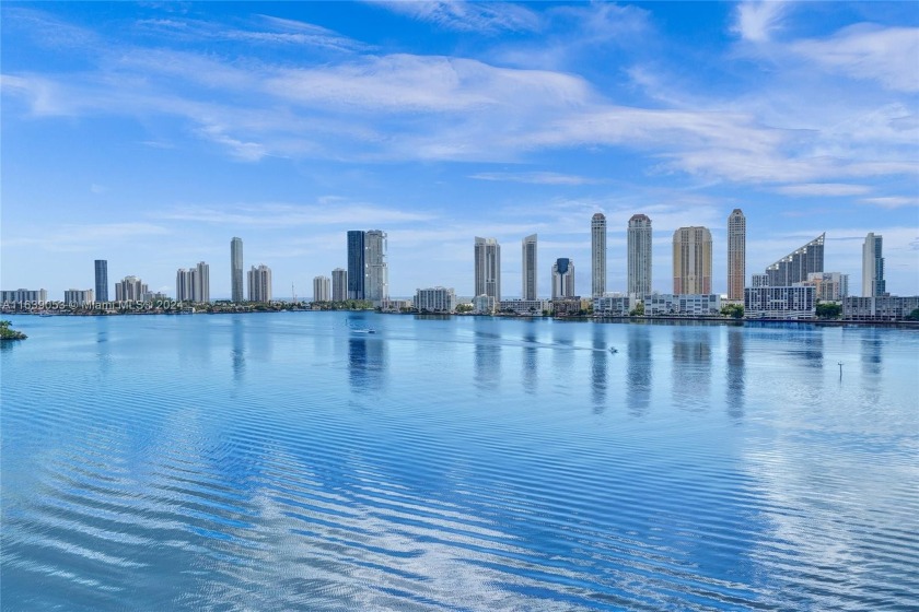 Enter the world of Williams Island! One of a kind community that - Beach Condo for sale in Aventura, Florida on Beachhouse.com