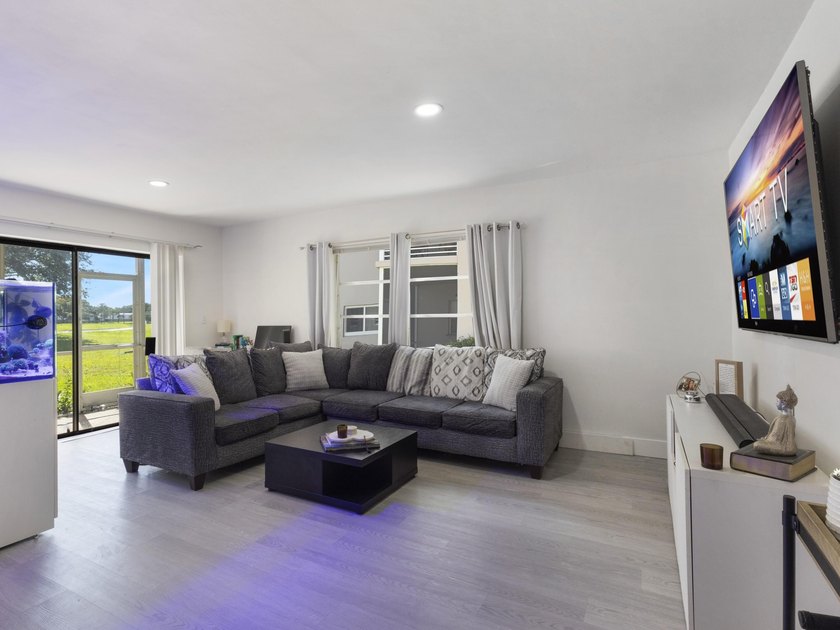 Beautifully updated 1st-floor 2BR/2BA condo in the sought-after - Beach Condo for sale in Davie, Florida on Beachhouse.com