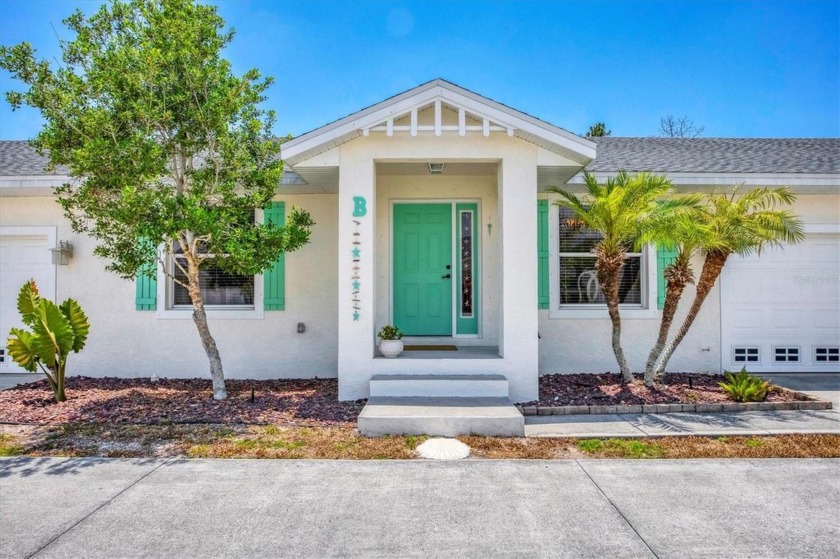 This immaculate villa has 2 spacious bedrooms/2 baths PLUS a - Beach Condo for sale in Rotonda West, Florida on Beachhouse.com