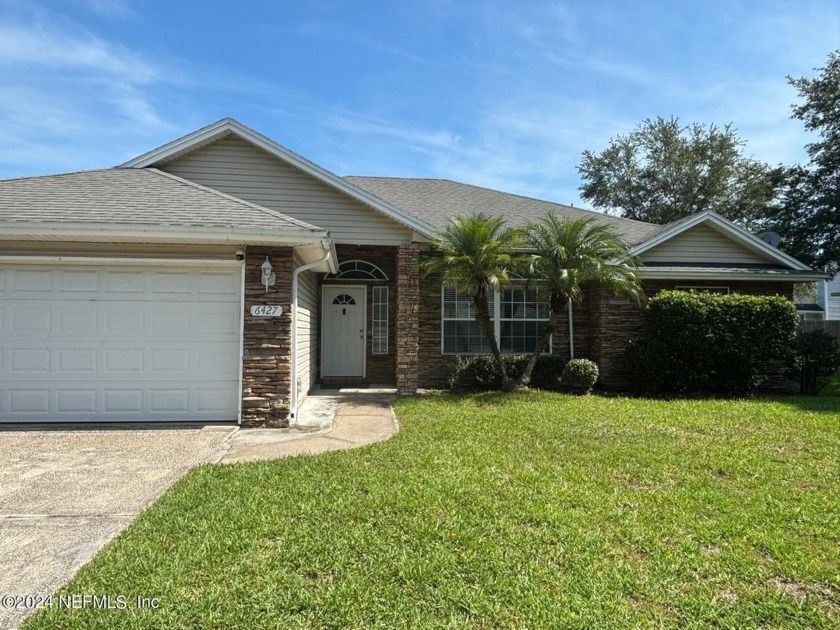 Don't miss this roomy inviting friendly home! Open floor plan - Beach Home for sale in Jacksonville, Florida on Beachhouse.com