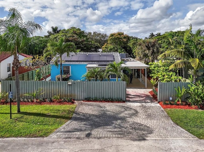 Come see this solar-powered 3 bedroom/ 2 bath home with lovely - Beach Home for sale in Fort Lauderdale, Florida on Beachhouse.com