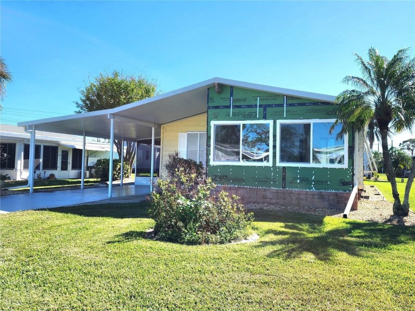 Under contract-accepting backup offers. Escape to Paradise in - Beach Home for sale in Englewood, Florida on Beachhouse.com