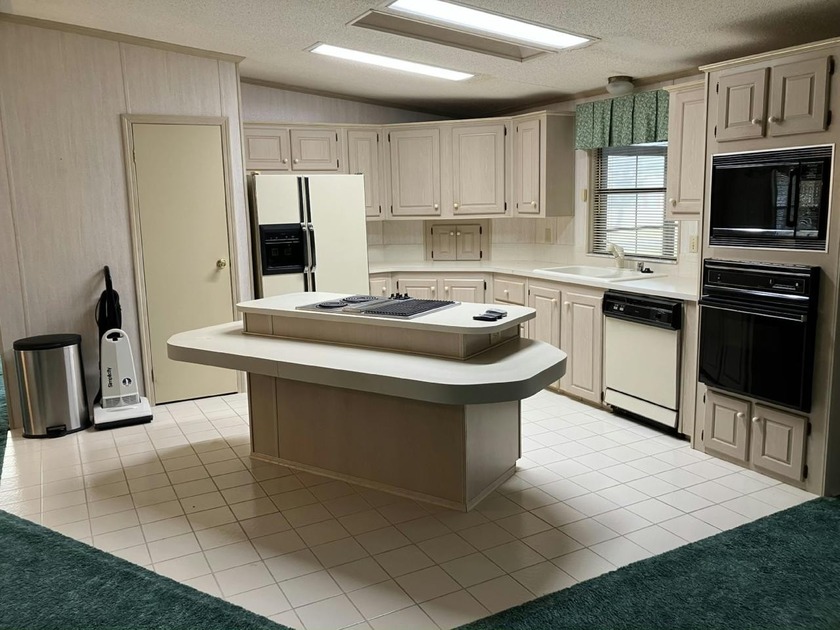 New Listing. This Home features over 1600 square feet of Living - Beach Home for sale in Bonita Springs, Florida on Beachhouse.com