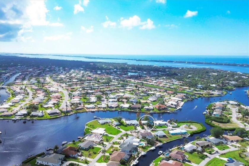 Attention investors and visionaries! This is your chance to own - Beach Home for sale in Englewood, Florida on Beachhouse.com