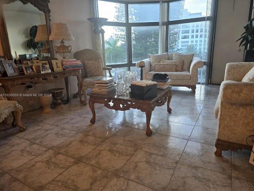 This 2 beds and 2 baths is located in the heart of Aventura - Beach Condo for sale in Aventura, Florida on Beachhouse.com