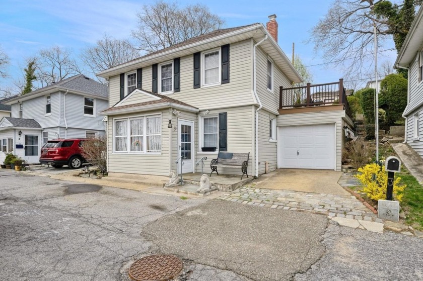 Welcome to this Updated 3 Bedroom, 1.5 Bath Colonial in Glen - Beach Home for sale in Glen Cove, New York on Beachhouse.com