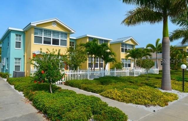 Welcome to paradise!! This charming condo is situated in the - Beach Home for sale in Indian Rocks Beach, Florida on Beachhouse.com