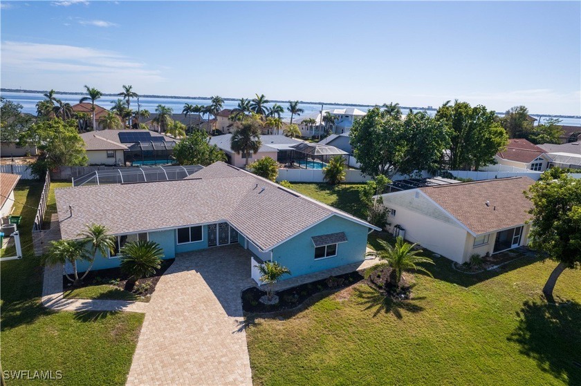 Back on the market and ready for new ownership! Welcome to - Beach Home for sale in Cape Coral, Florida on Beachhouse.com