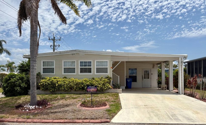 Tucked away at the quiet end of a side street in the rear of the - Beach Home for sale in Venice, Florida on Beachhouse.com