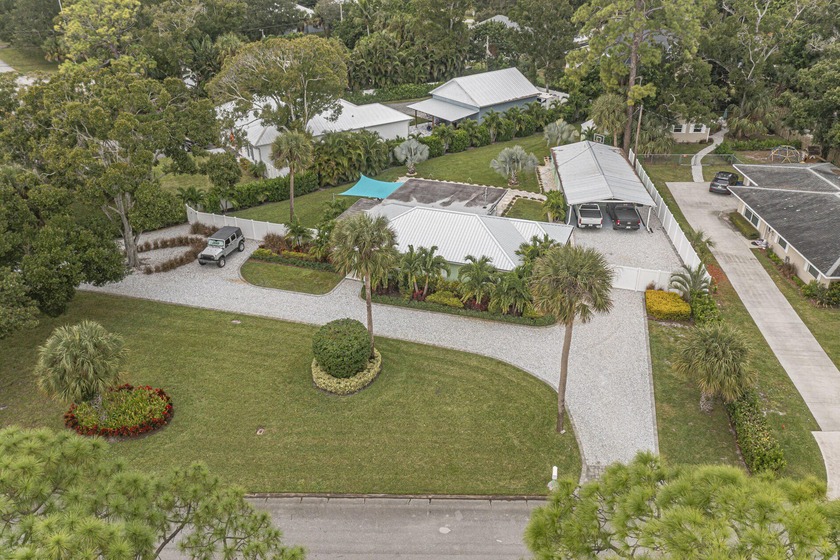 McAnsh Park 3/2 Main House 1/1 Guest House, Half Acre Lot with - Beach Home for sale in Vero Beach, Florida on Beachhouse.com