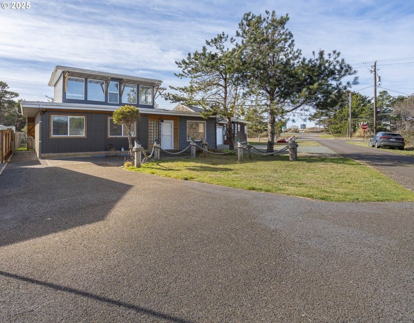 STR (Short Term Rental) Prime two-lot property near the Ocean - Beach Home for sale in Rockaway Beach, Oregon on Beachhouse.com
