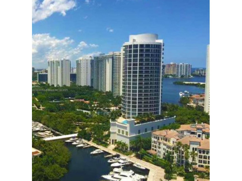 Amazing unit with 12 foot ceilings! This three bedroom, three - Beach Condo for sale in Aventura, Florida on Beachhouse.com