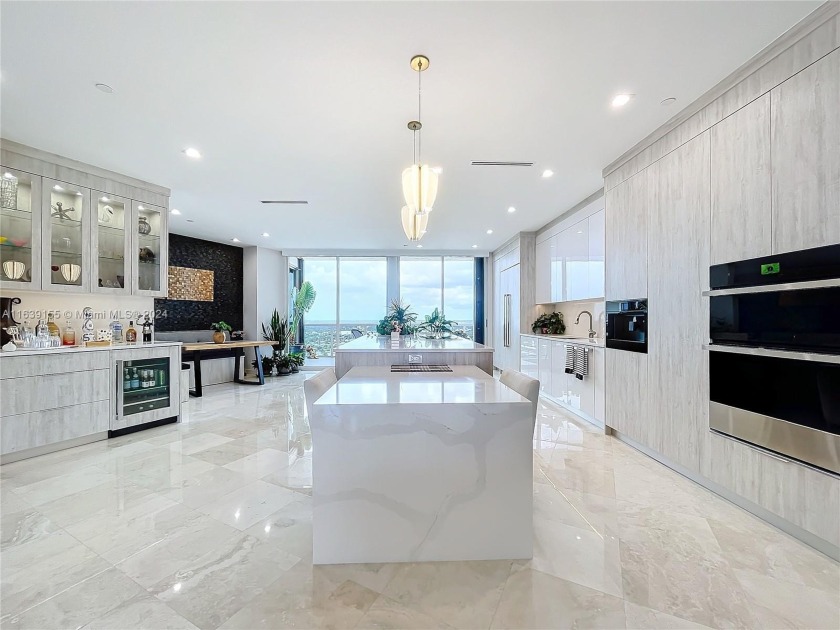 Sub-Penthouse modern luxury unit with 10-foot ceilings, direct - Beach Condo for sale in Fort Lauderdale, Florida on Beachhouse.com