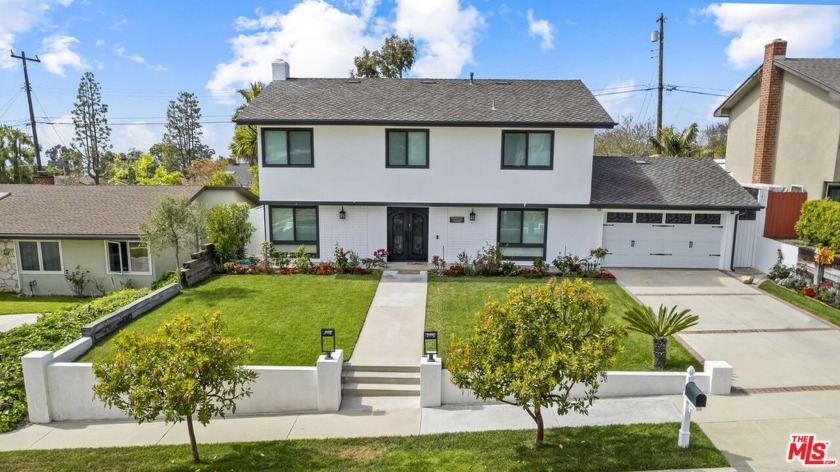Tucked into a quiet residential street, 6923 Willowtree Dr is a - Beach Home for sale in Rancho Palos Verdes, California on Beachhouse.com