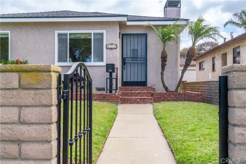 Welcome to 524 North Paulina Avenue--an incredible opportunity - Beach Home for sale in Redondo Beach, California on Beachhouse.com