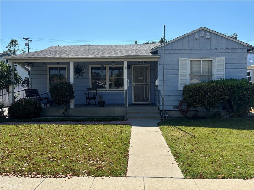 Discover potential in this charming 2 bedroom, 1 bathroom home - Beach Home for sale in Long Beach, California on Beachhouse.com