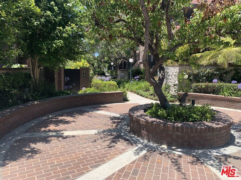 First time on the market in over 30 years! Nestled within the - Beach Condo for sale in Marina Del Rey, California on Beachhouse.com