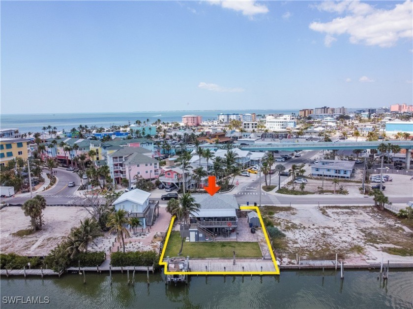 GREAT OPPORTUNITY to own property in the Time Square Area of - Beach Home for sale in Fort Myers Beach, Florida on Beachhouse.com