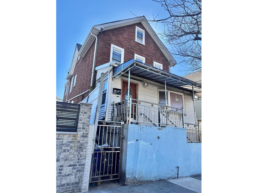 The property offering a prime location with great potential high - Beach Townhome/Townhouse for sale in East Elmhurst, New York on Beachhouse.com