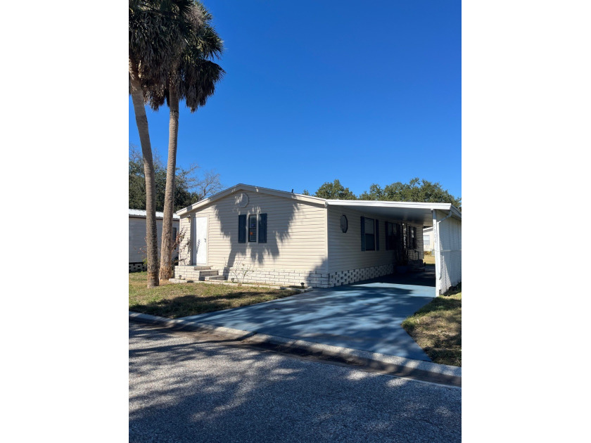 Welcome home to this move-in ready 3-bedroom, 2-bathroom - Beach Home for sale in Riverview, Florida on Beachhouse.com
