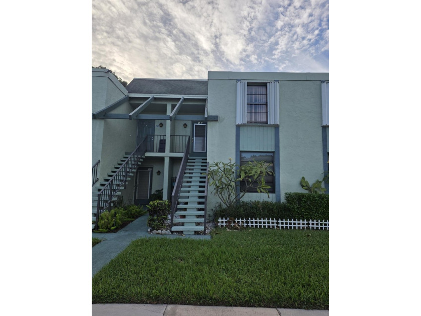 COZY AND SPACIOUS 2ND FLOOR CORNER UNIT BACKED UP ON GOLF COURSE - Beach Condo for sale in Margate, Florida on Beachhouse.com