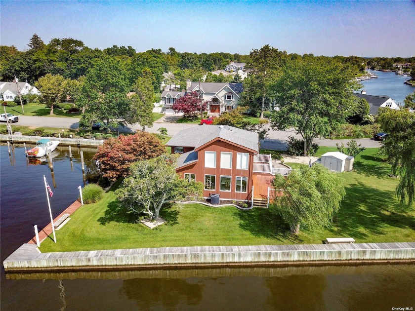 A breathtaking one-of-a-kind, waterfront contemporary home - Beach Home for sale in Babylon, New York on Beachhouse.com