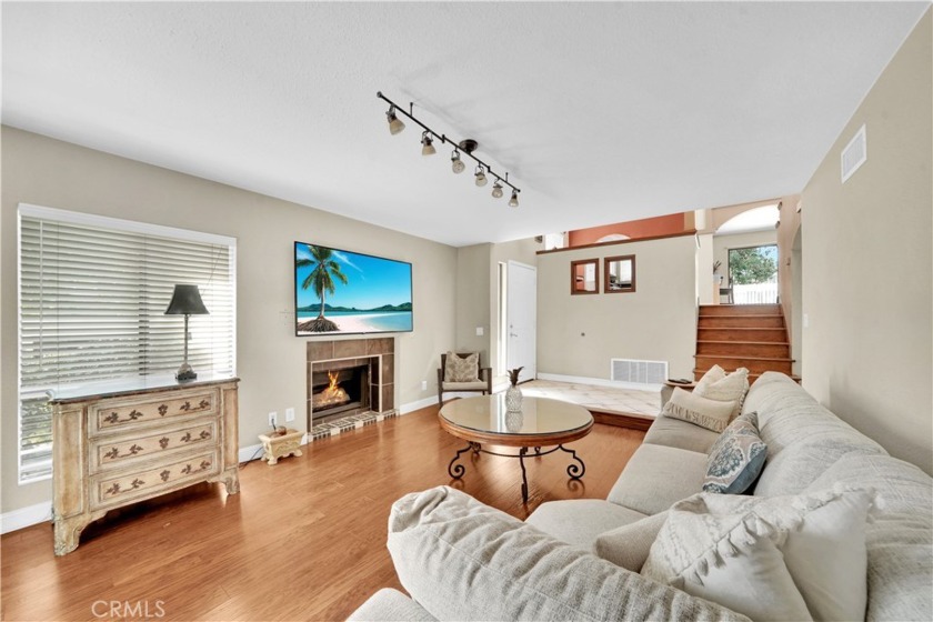 Beautiful, extra large, and quiet *end unit* 3 bedroom 2 bath - Beach Townhome/Townhouse for sale in Costa Mesa, California on Beachhouse.com