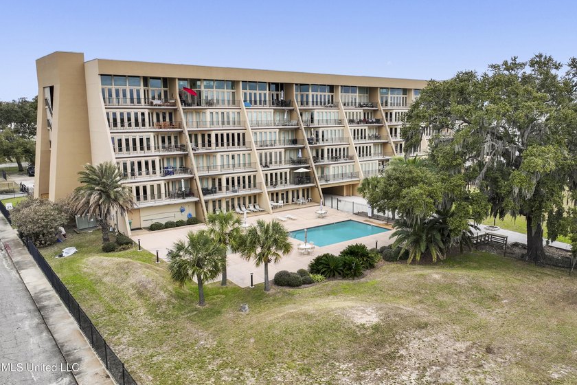 Beautiful Gulf front beach condo move in ready. Elegant upgrades - Beach Condo for sale in Biloxi, Mississippi on Beachhouse.com