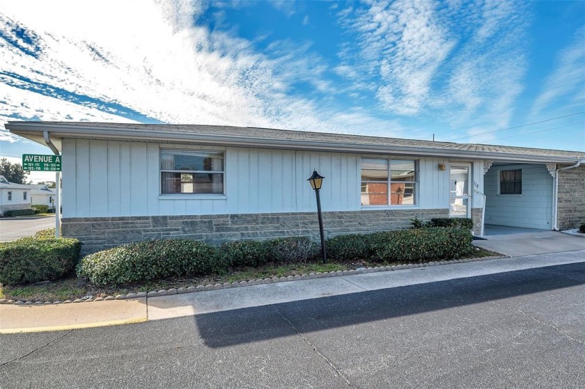 Motivated Seller!!   2BR 1Bath large 840sf villa right on Park - Beach Condo for sale in Seminole, Florida on Beachhouse.com
