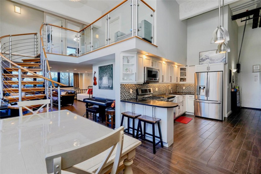 Walk in and take in soaring 14+' ceilings and windows! A great - Beach Home for sale in Staten Island, New York on Beachhouse.com