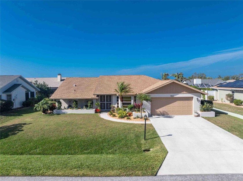 Looking for your *SLICE OF PARADISE*?  THEN DON'T BLINK BECAUSE - Beach Home for sale in Venice, Florida on Beachhouse.com