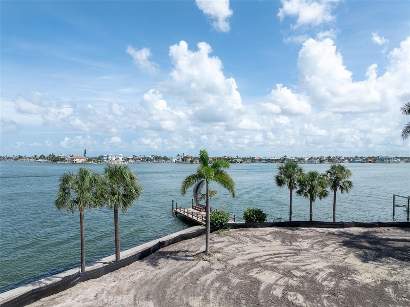 Rarely does an opportunity like this arise. This waterfront lot - Beach Lot for sale in Treasure Island, Florida on Beachhouse.com