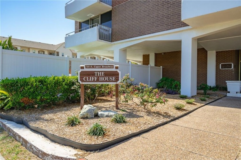 Come live right by downtown Corpus Christi!  With a view of the - Beach Condo for sale in Corpus Christi, Texas on Beachhouse.com