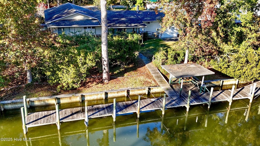 Discover the charm of waterfront living in the heart of the - Beach Home for sale in Oriental, North Carolina on Beachhouse.com