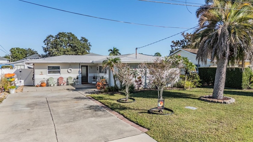 LIVE WHERE OTHERS VACATION!
Beautiful 3-bedroom, 2-bath, 1-car - Beach Home for sale in Palm Harbor, Florida on Beachhouse.com