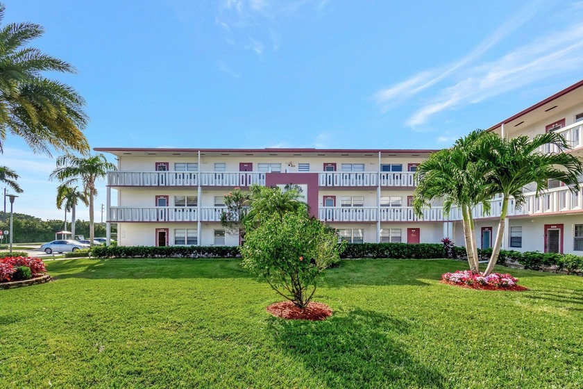 This fantastic condo is in the highly coveted Century Village - Beach Condo for sale in Boca Raton, Florida on Beachhouse.com