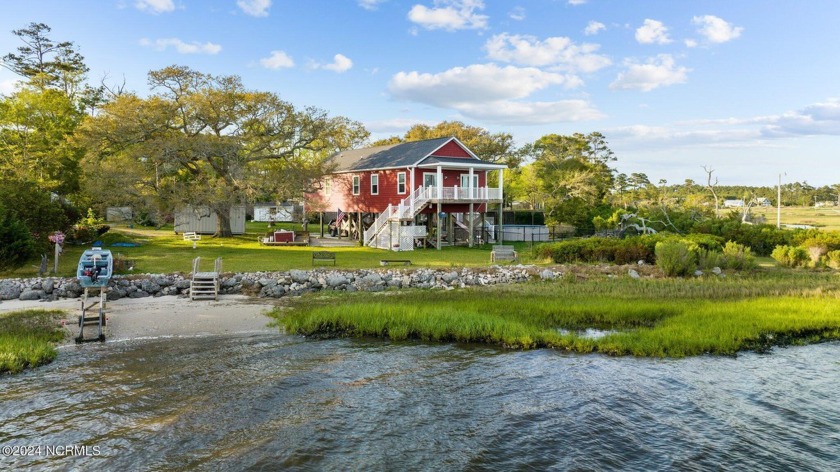 A waterfront oasis with SO MANY extras! You'll never need to - Beach Home for sale in Newport, North Carolina on Beachhouse.com