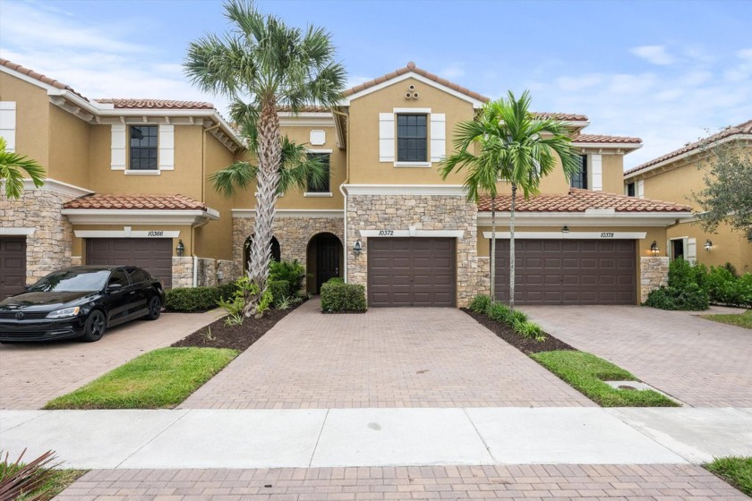 Welcome In To This Beautiful & Spacious 3 Bedroom/2.5 Bathroom + - Beach Townhome/Townhouse for sale in Wellington, Florida on Beachhouse.com