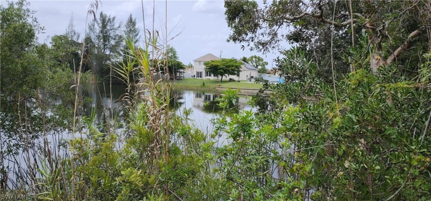 Intersecting Canal View. Freshwater Lot oversized with 156 feet - Beach Lot for sale in Cape Coral, Florida on Beachhouse.com