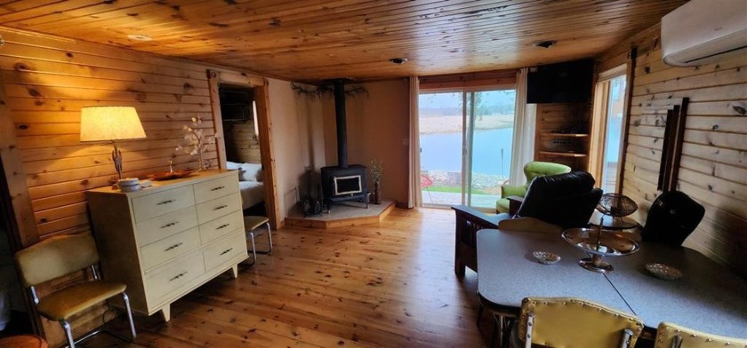 Charming and cozy, this three-season cottage in Door County is a - Beach Home for sale in Sturgeon Bay, Wisconsin on Beachhouse.com
