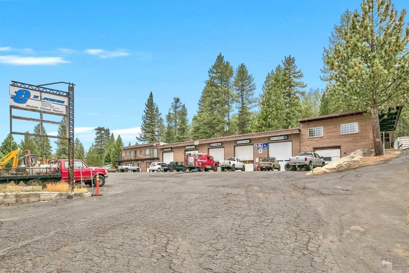 Rare opportunity for industrial property in South Lake Tahoe, in - Beach Commercial for sale in South Lake Tahoe, California on Beachhouse.com