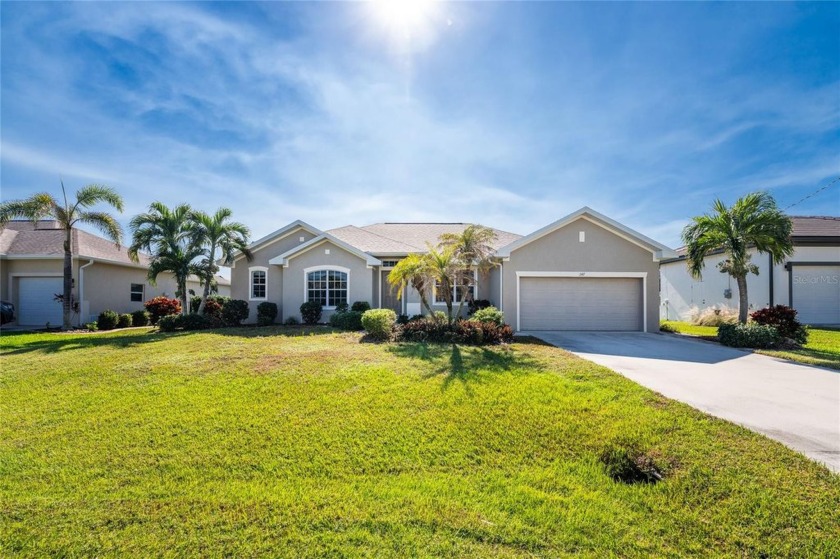 Welcome home!  Great Opportunity!! Located in the heart of - Beach Home for sale in Rotonda West, Florida on Beachhouse.com