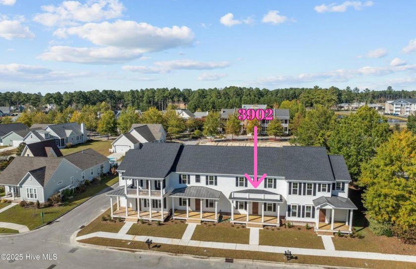 Holiday Special! Choose either a FREE golf cart or a Move-In - Beach Townhome/Townhouse for sale in New Bern, North Carolina on Beachhouse.com