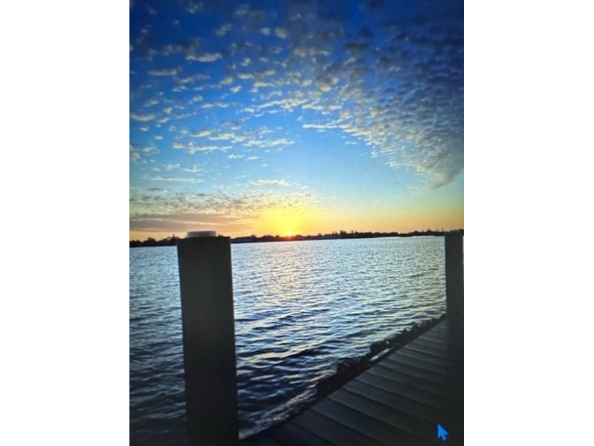 Boating or Fishermans Dream home, Fish from your Living room - Beach Home for sale in Bradenton, Florida on Beachhouse.com