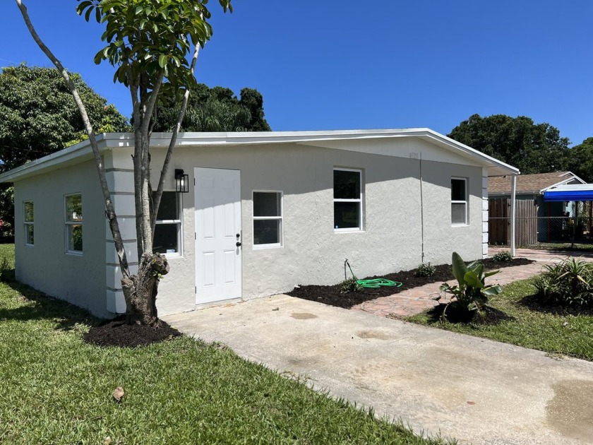 Completely Renovated with an excellent taste, ready to move all - Beach Home for sale in Vero Beach, Florida on Beachhouse.com