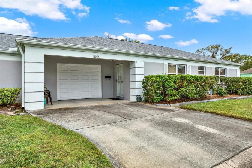 WELCOME TO THIS FABULOUS 55+ VILLA IN SEMINOLE'S HIGHLY - Beach Home for sale in Seminole, Florida on Beachhouse.com