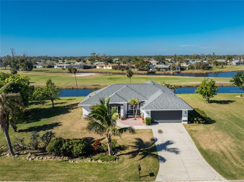 Have a large family or just like plenty of room? Take a look at - Beach Home for sale in Rotonda West, Florida on Beachhouse.com